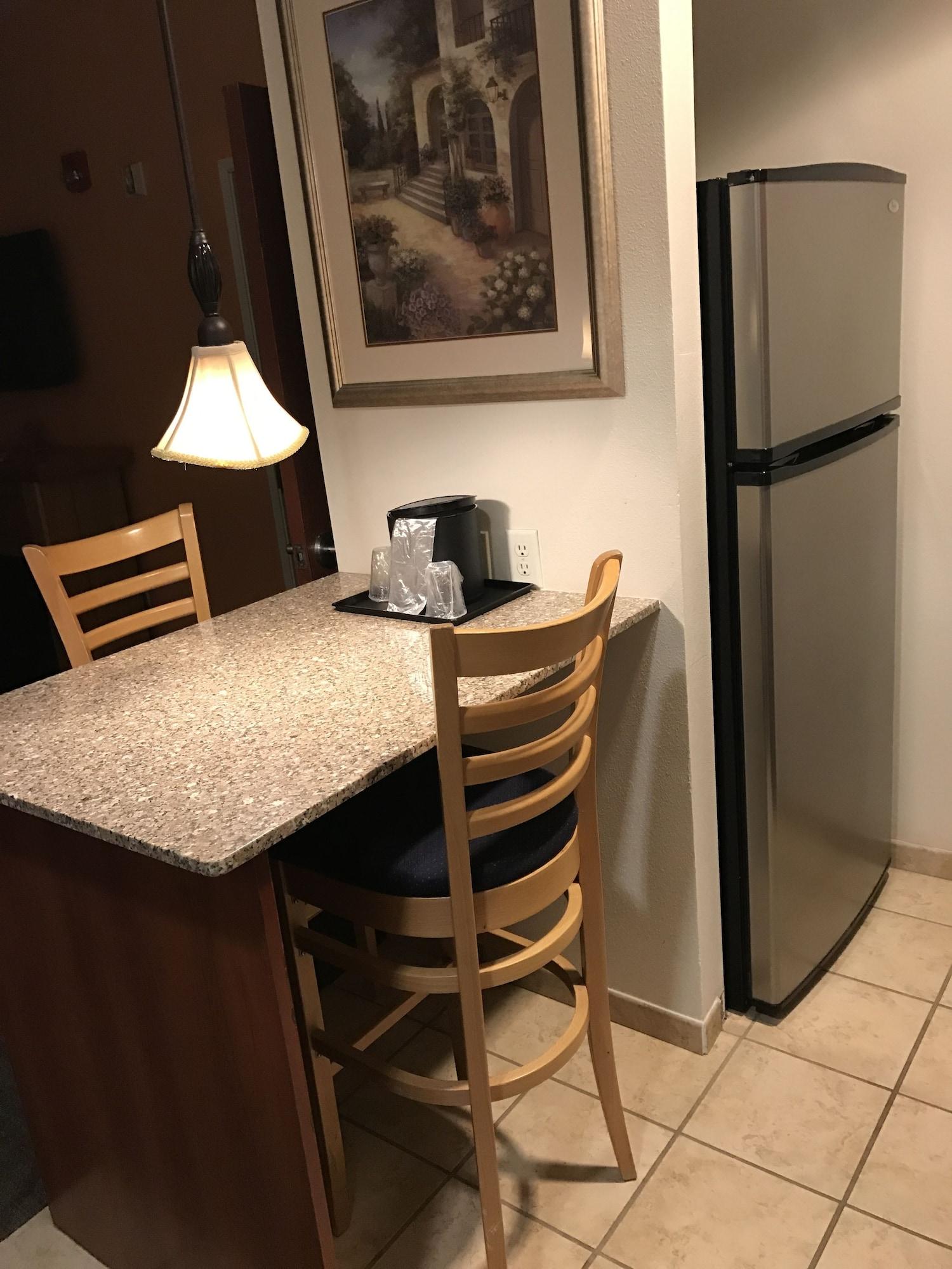 Super 8 By Wyndham Lubbock West Hotel Екстериор снимка
