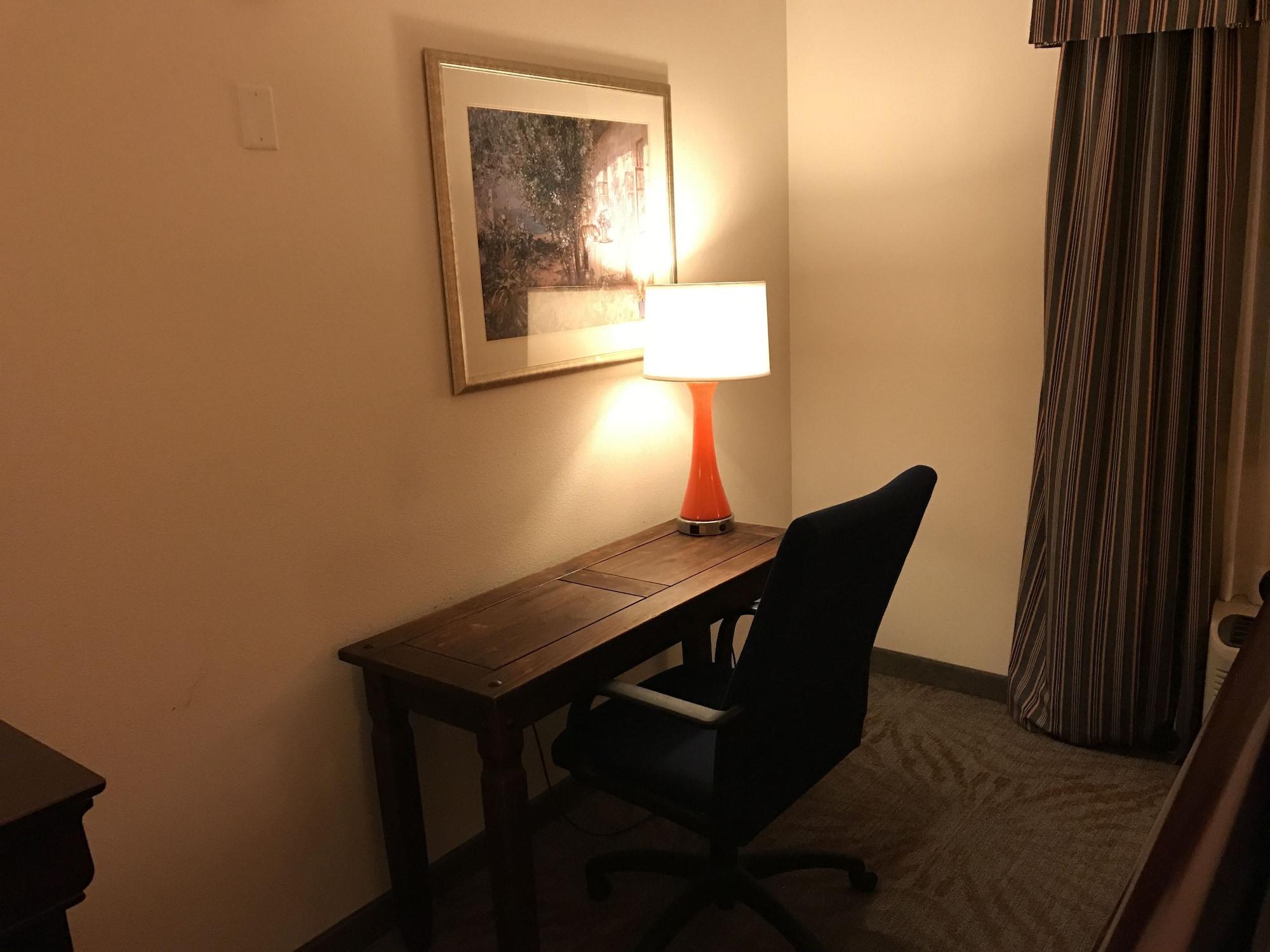 Super 8 By Wyndham Lubbock West Hotel Екстериор снимка