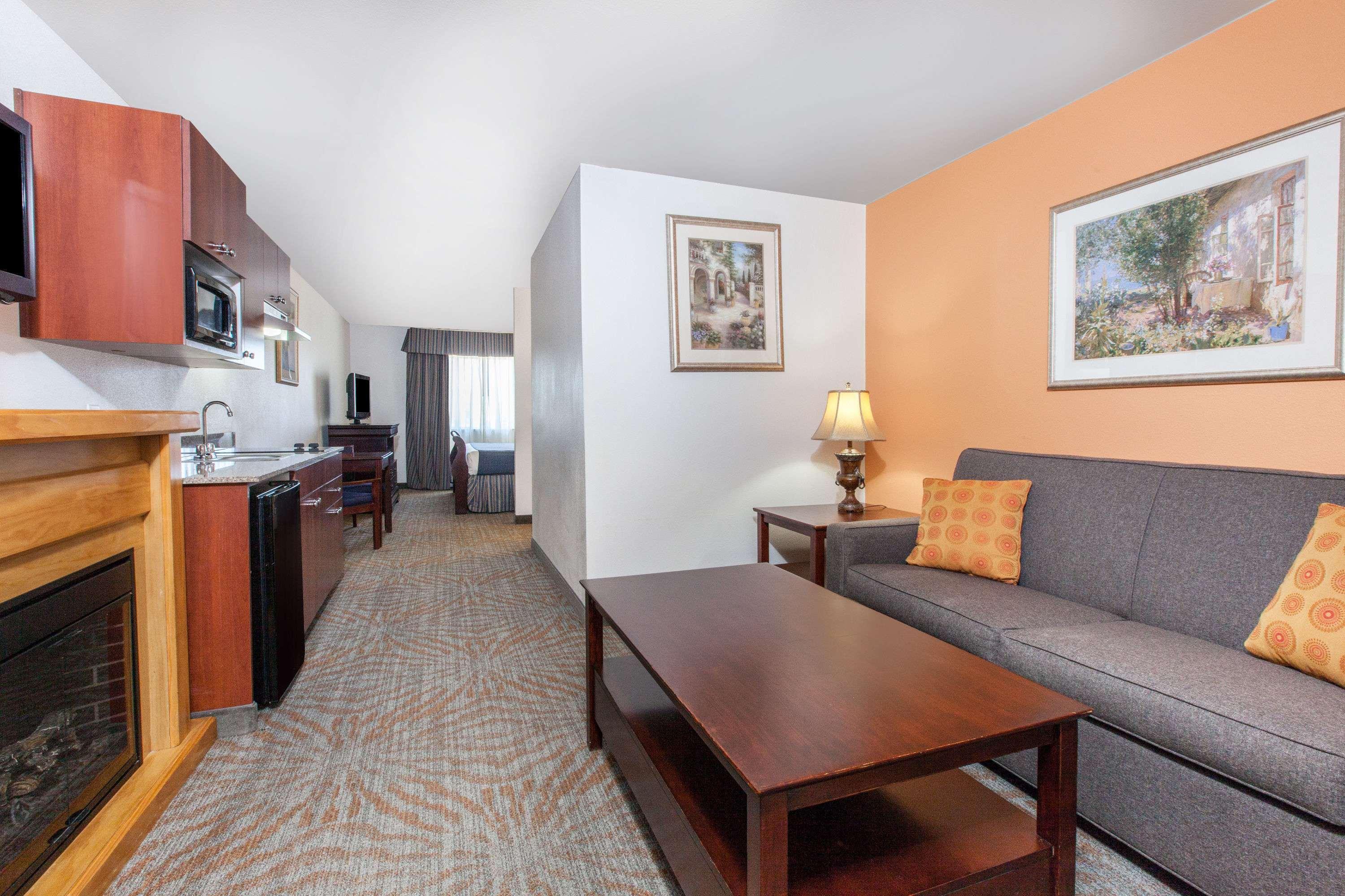 Super 8 By Wyndham Lubbock West Hotel Екстериор снимка