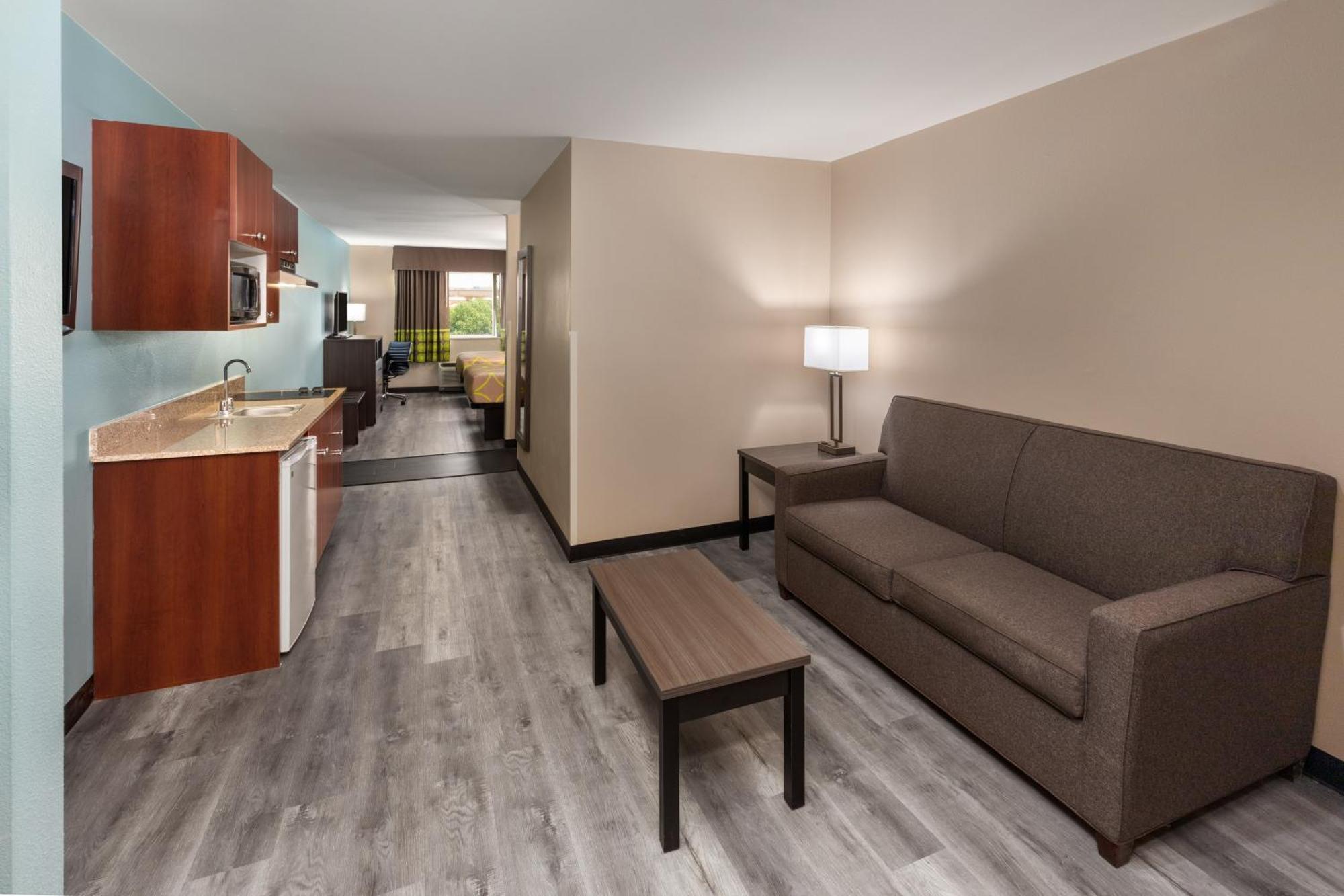 Super 8 By Wyndham Lubbock West Hotel Екстериор снимка