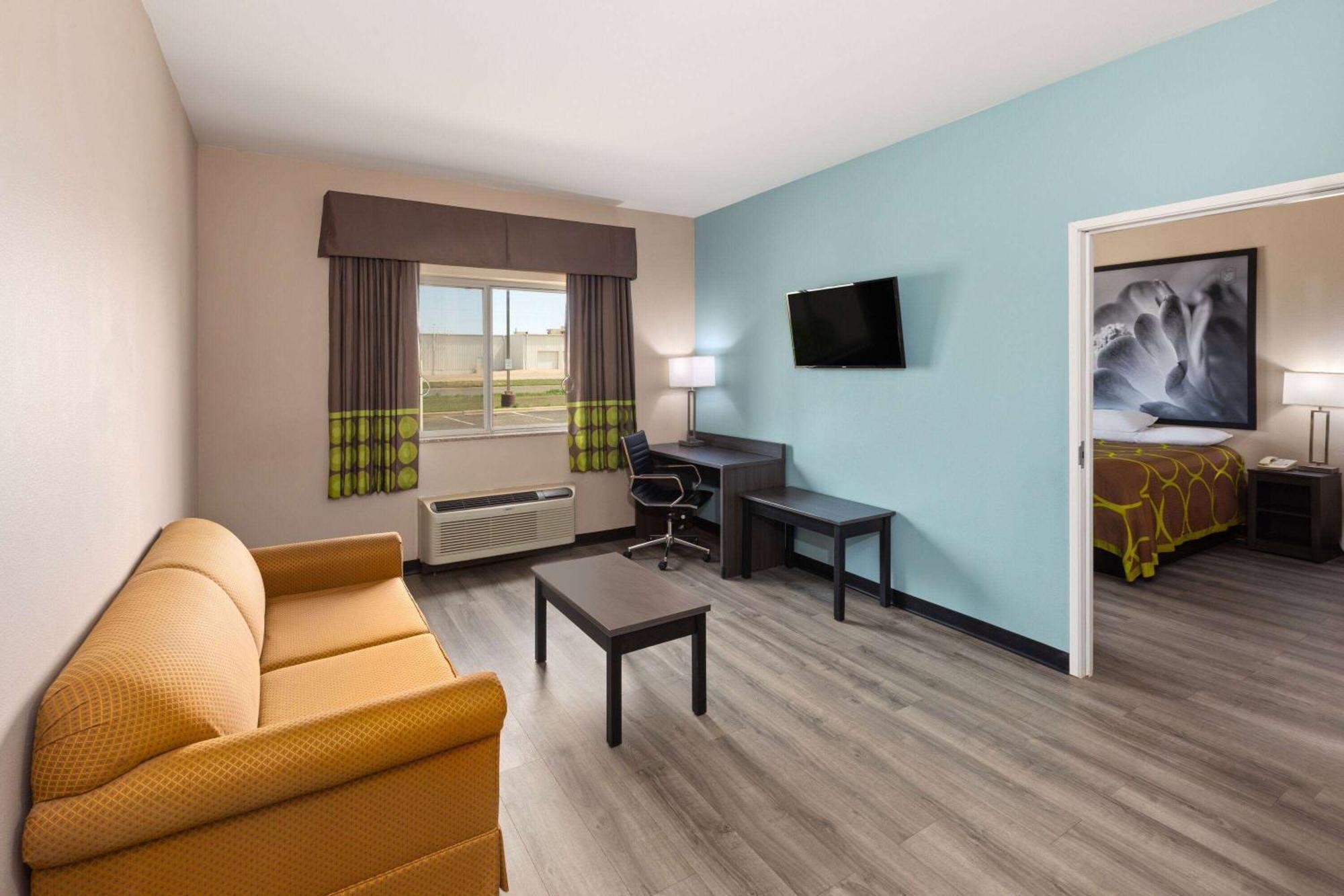 Super 8 By Wyndham Lubbock West Hotel Екстериор снимка